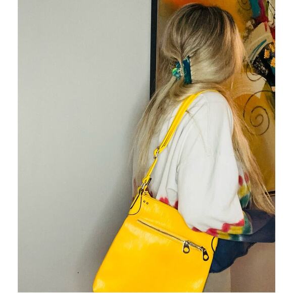 Unbranded Women's Sunshine Yellow Multiple Zipper Shoulder Straps Bag Size OS - Picture 3 of 13